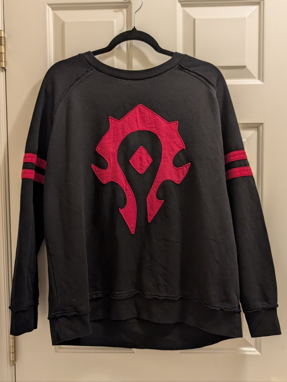 Her Universe Black Crewneck Horde Sweater World Of Warcraft
